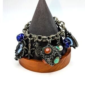 Vintage Silver Toned Fold Over Clasp Etruscan Heraldic Fob Chunky Charm Bracelet